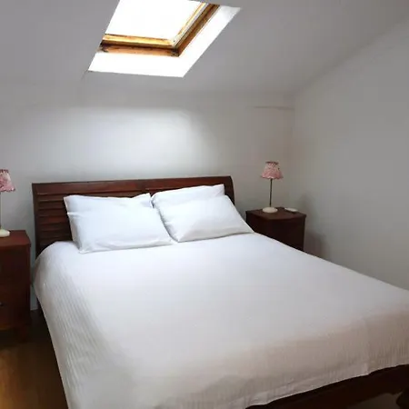 Sleeps 7 Air Con Wifi * Cannes